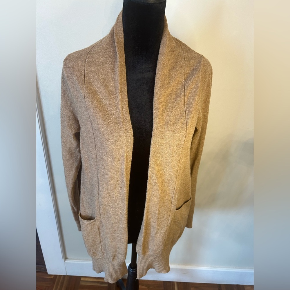 Debut Womens Small Cardigan Sweater two Pockets Open Front Tan